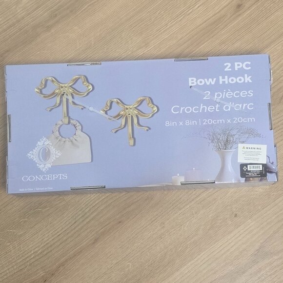 NWT Large Silver Bow Hooks - Set of 2 - Picture 2 of 3